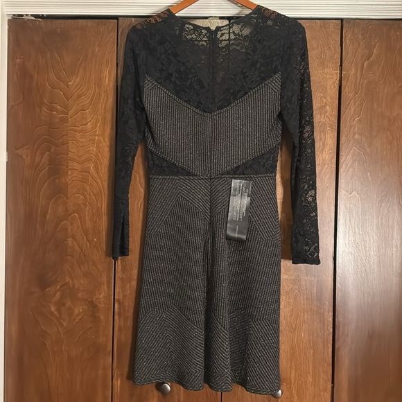 BCBG MAX AZRIA COCKTAIL DRESS - Picture 5 of 9